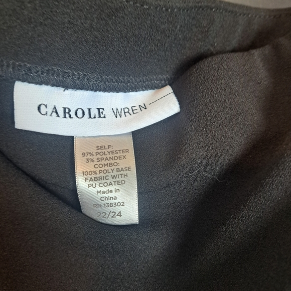 Plus size women's black skirt - Picture 3 of 3